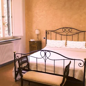 Appartamento Anfiteatro House Romantica, Lucca
